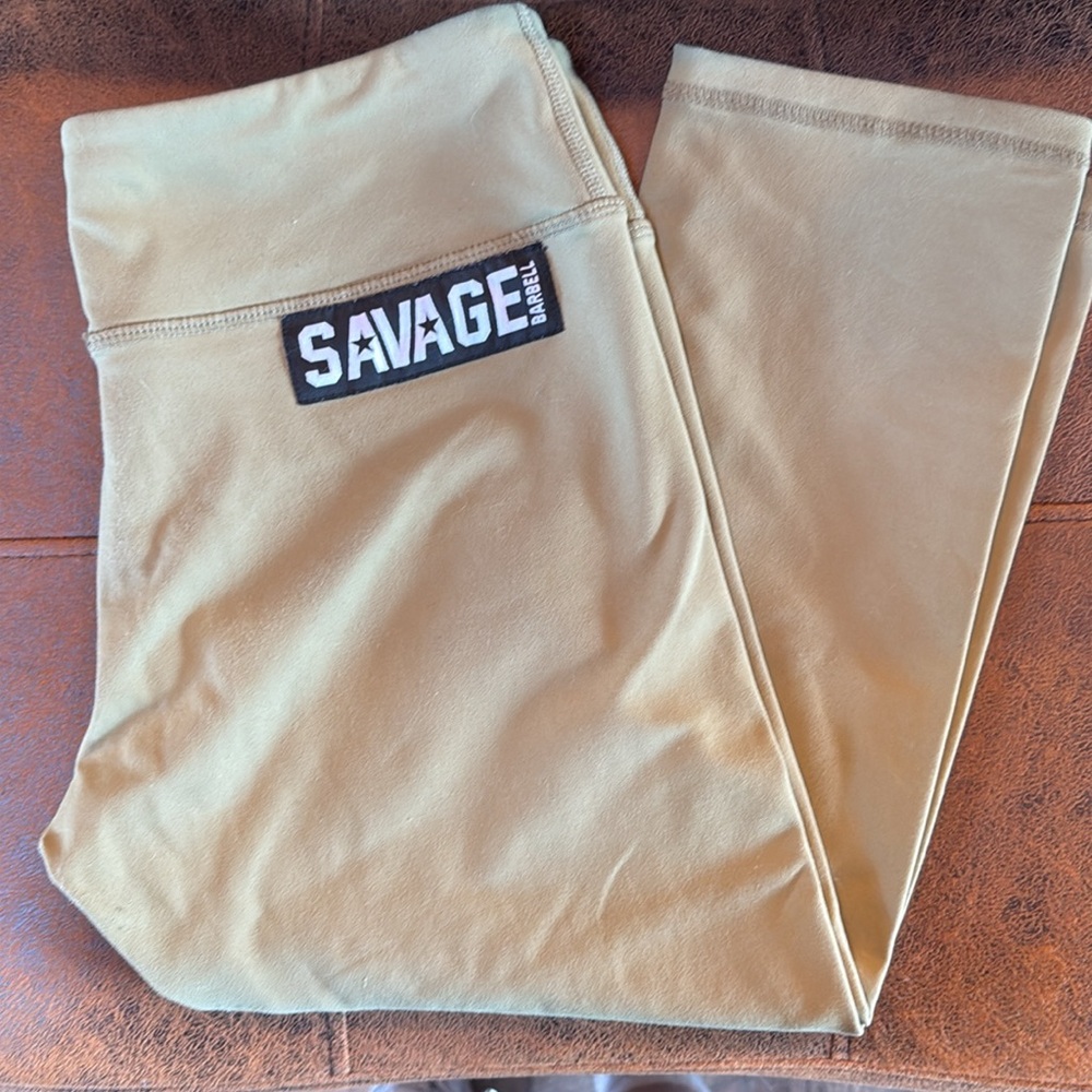 Savage Barbell crop leggings size M